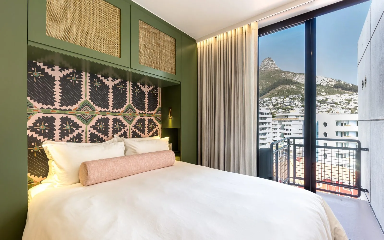 The studio, the bed and Lion's Head through the window